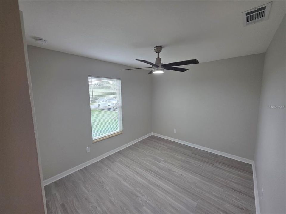 For Sale: $239,900 (3 beds, 2 baths, 1112 Square Feet)