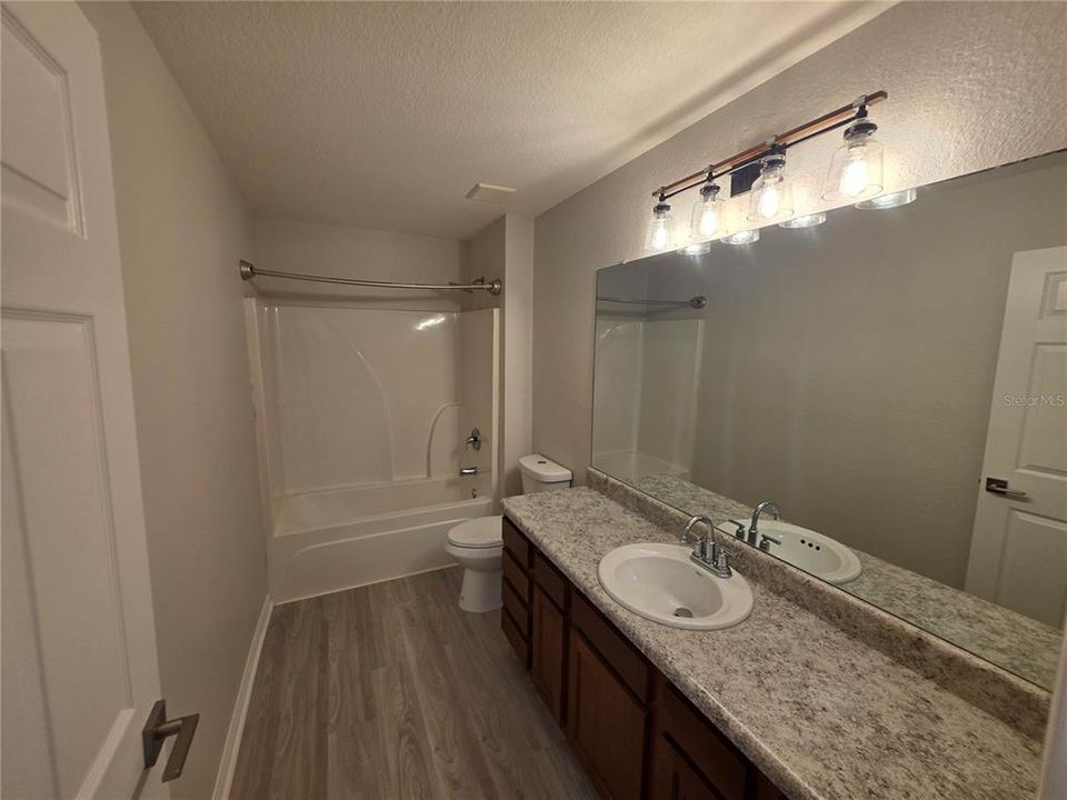 For Sale: $239,900 (3 beds, 2 baths, 1112 Square Feet)