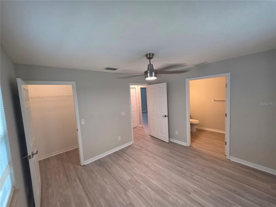 For Sale: $239,900 (3 beds, 2 baths, 1112 Square Feet)