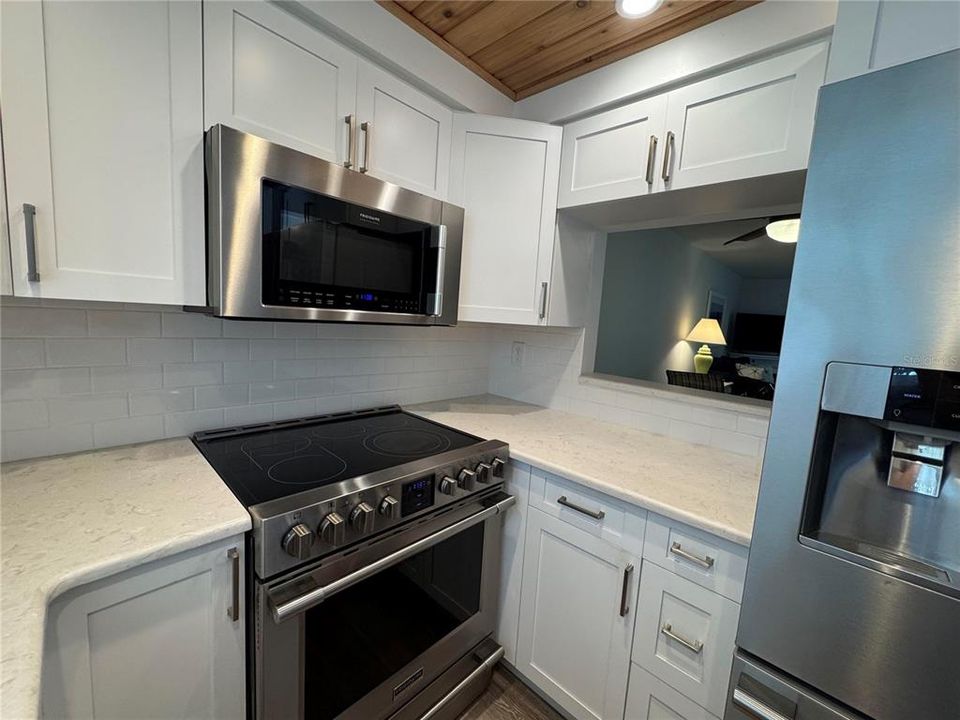 На продажу: $125,000 (2 спален, 1 ванн, 951 Квадратных фут)