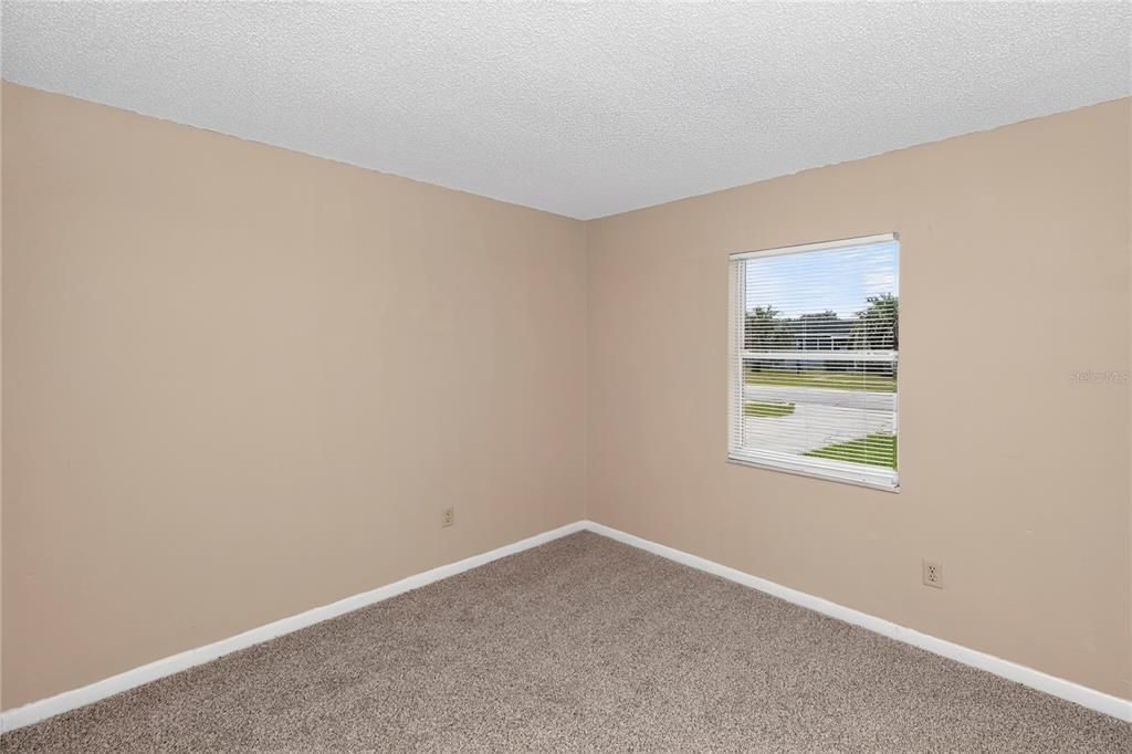 For Sale: $279,900 (3 beds, 2 baths, 1403 Square Feet)