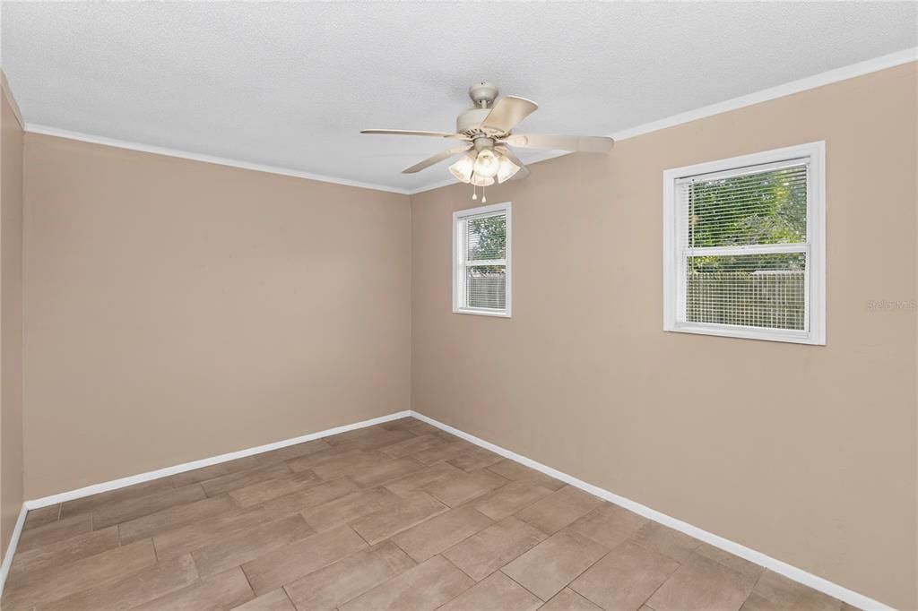 For Sale: $279,900 (3 beds, 2 baths, 1403 Square Feet)