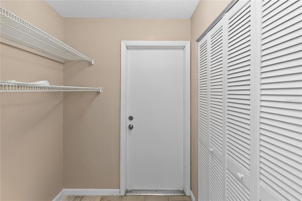 For Sale: $279,900 (3 beds, 2 baths, 1403 Square Feet)