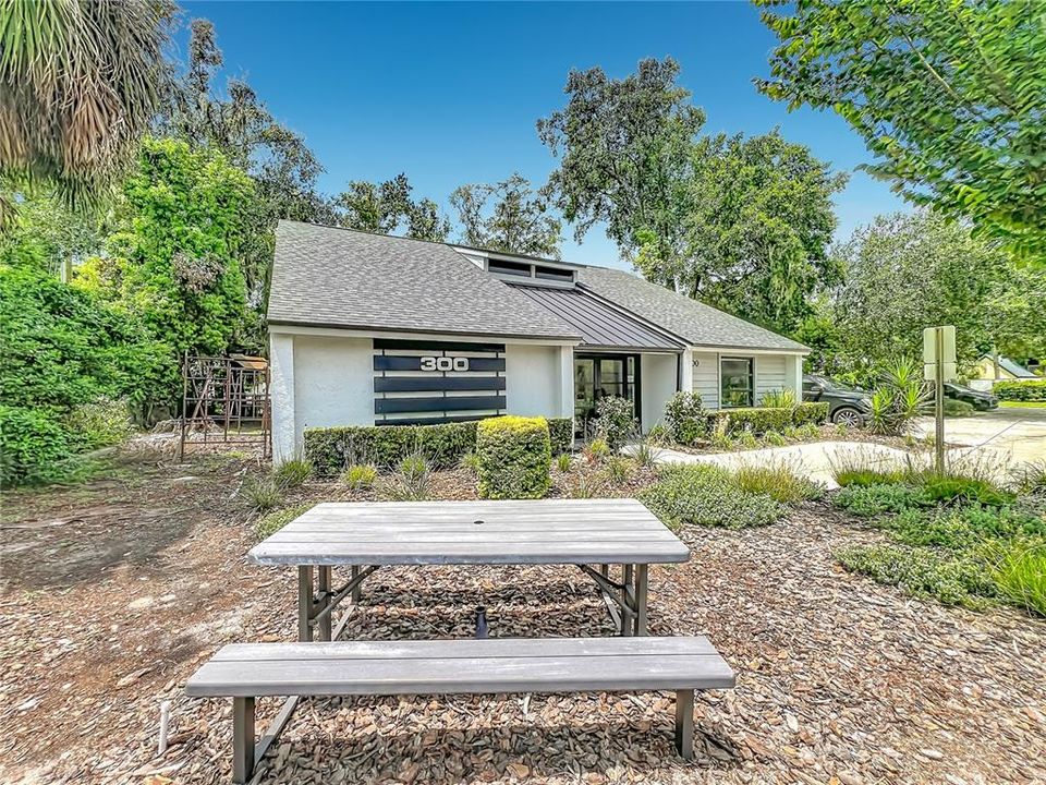 For Sale: $649,900 (0 beds, 0 baths, 2112 Square Feet)