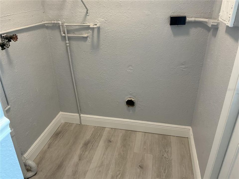 En Venta: $339,900 (2 camas, 1 baños, 877 Pies cuadrados)