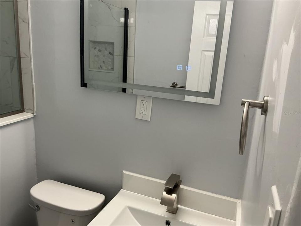 En Venta: $339,900 (2 camas, 1 baños, 877 Pies cuadrados)