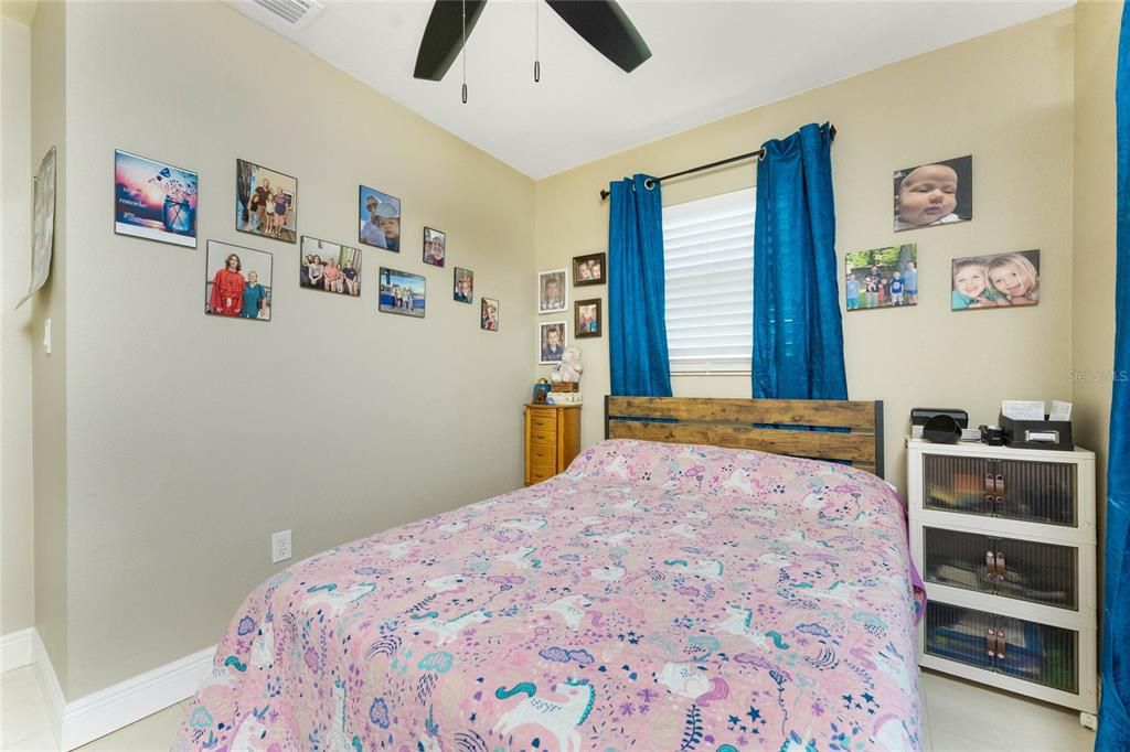For Sale: $205,000 (2 beds, 1 baths, 944 Square Feet)