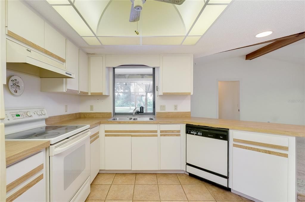 For Sale: $235,000 (3 beds, 2 baths, 1742 Square Feet)