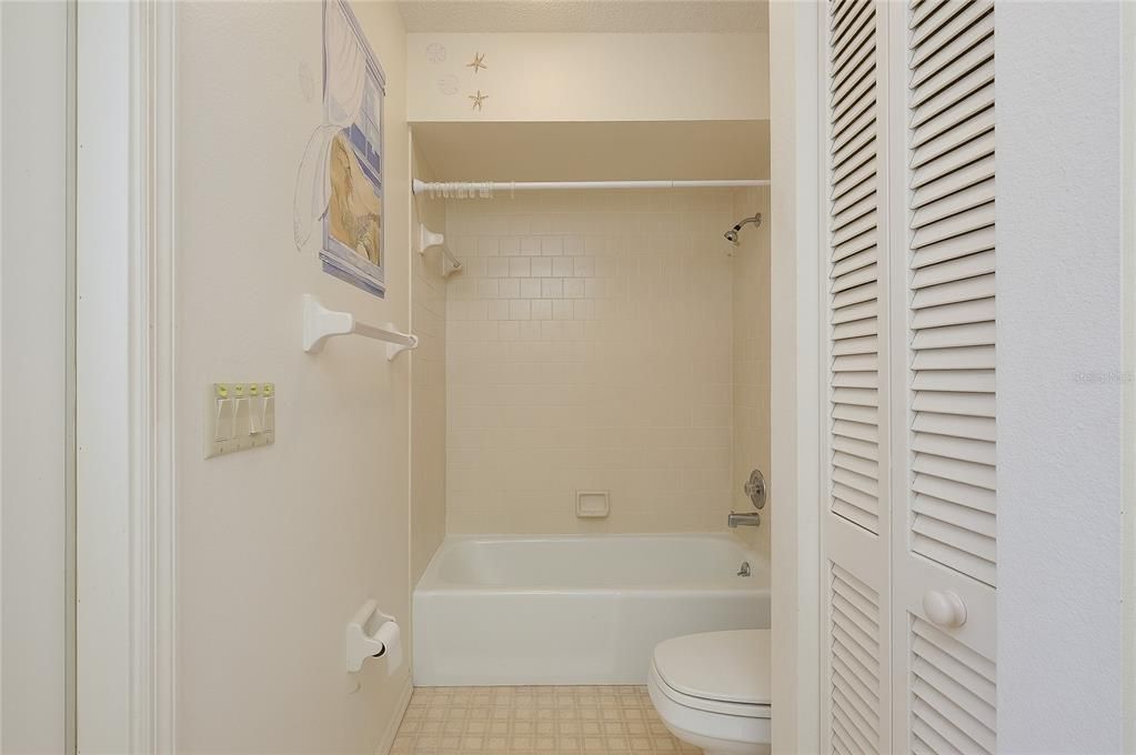 For Sale: $235,000 (3 beds, 2 baths, 1742 Square Feet)