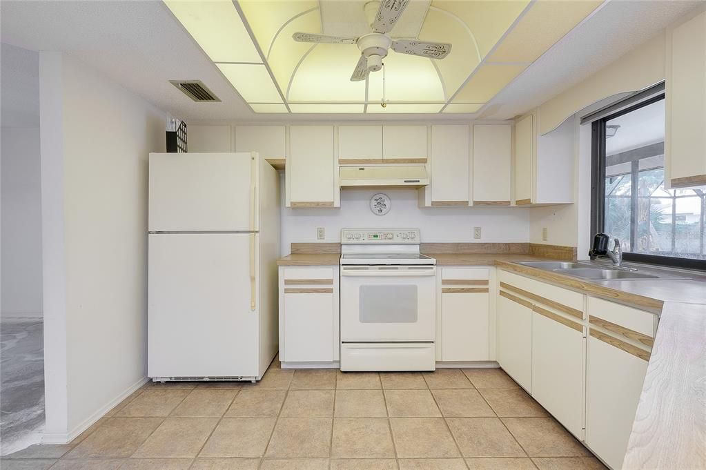 For Sale: $235,000 (3 beds, 2 baths, 1742 Square Feet)