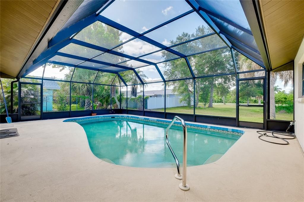 For Sale: $235,000 (3 beds, 2 baths, 1742 Square Feet)