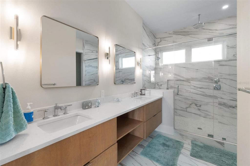 For Sale: $1,050,000 (3 beds, 2 baths, 1990 Square Feet)
