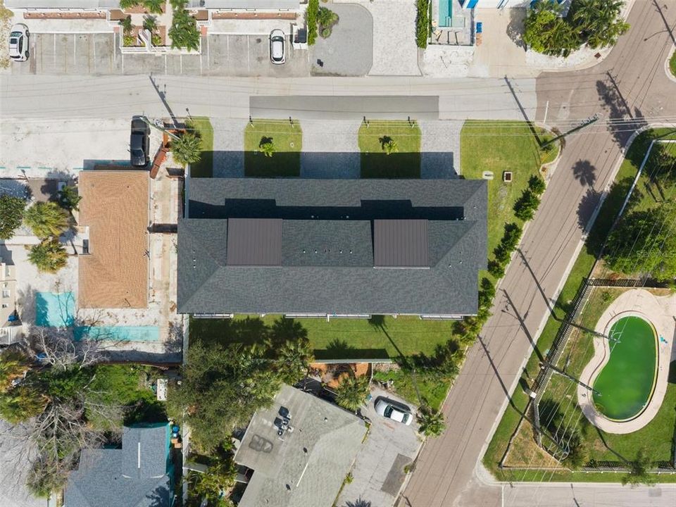 For Sale: $1,050,000 (3 beds, 2 baths, 1990 Square Feet)