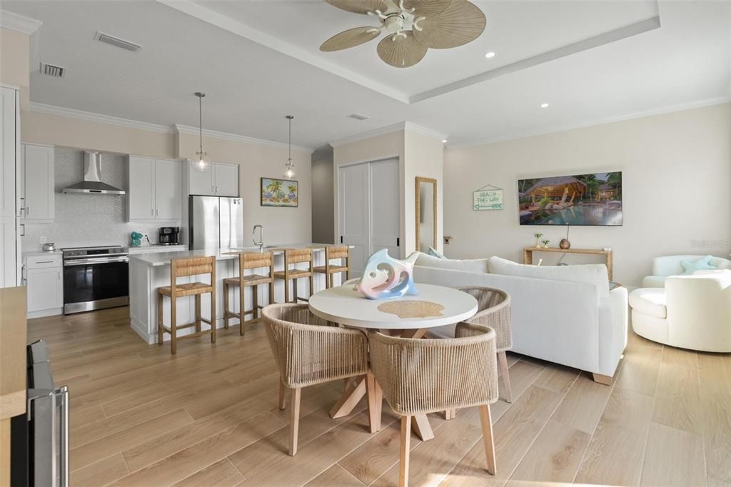 For Sale: $1,050,000 (3 beds, 2 baths, 1990 Square Feet)