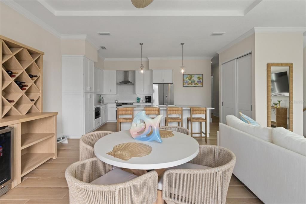 For Sale: $1,050,000 (3 beds, 2 baths, 1990 Square Feet)
