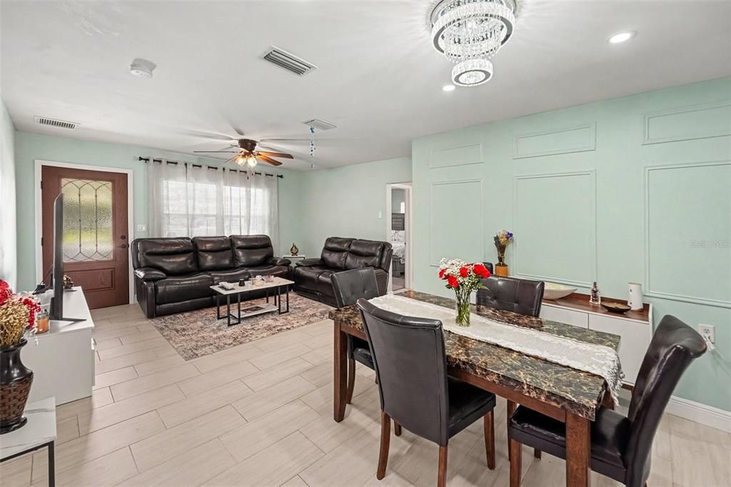 En Venta: $380,000 (3 camas, 2 baños, 1210 Pies cuadrados)