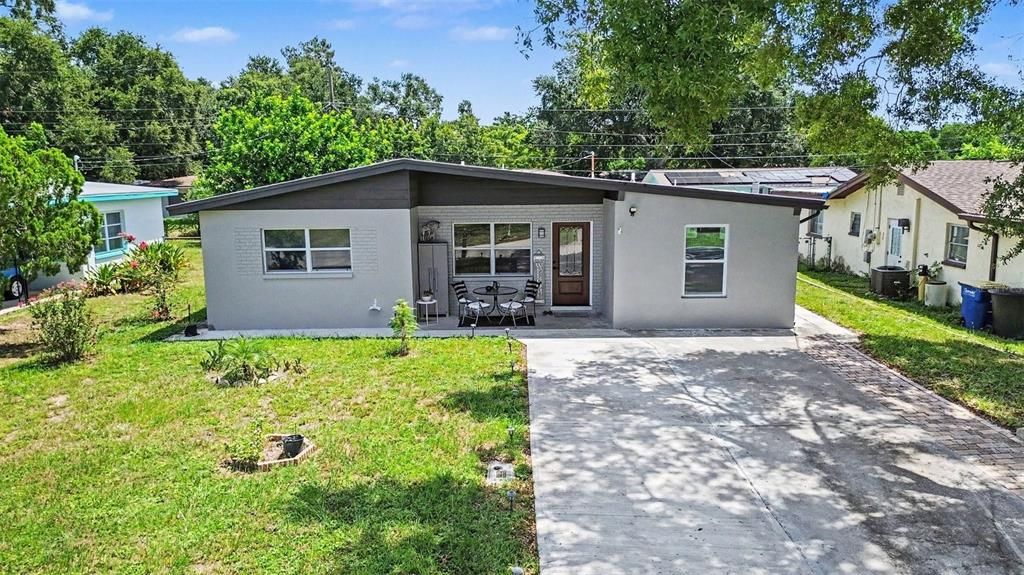 En Venta: $380,000 (3 camas, 2 baños, 1210 Pies cuadrados)