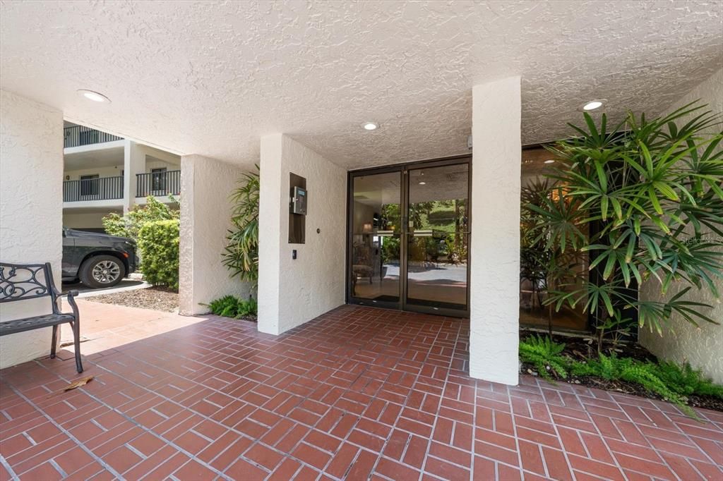 En Venta: $975,000 (2 camas, 2 baños, 2170 Pies cuadrados)