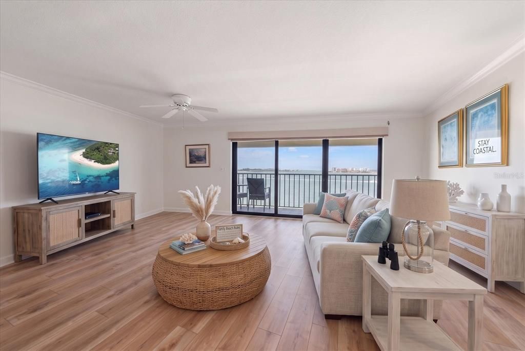 En Venta: $975,000 (2 camas, 2 baños, 2170 Pies cuadrados)
