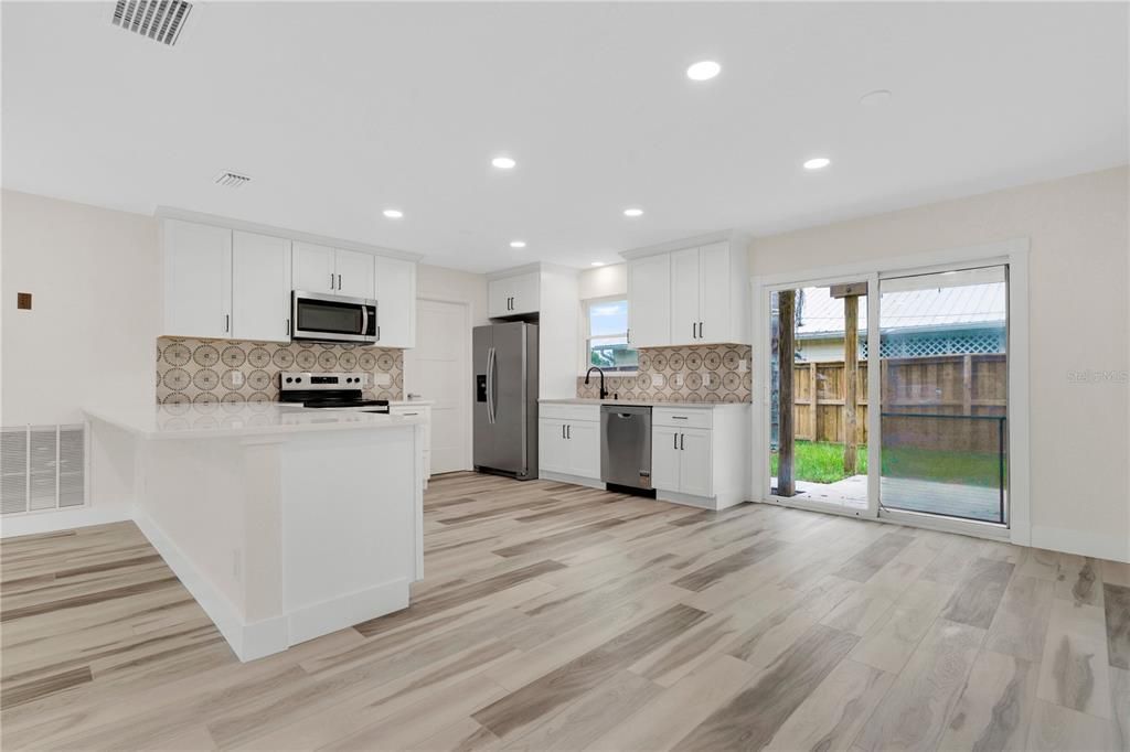 En Venta: $360,000 (3 camas, 2 baños, 1526 Pies cuadrados)