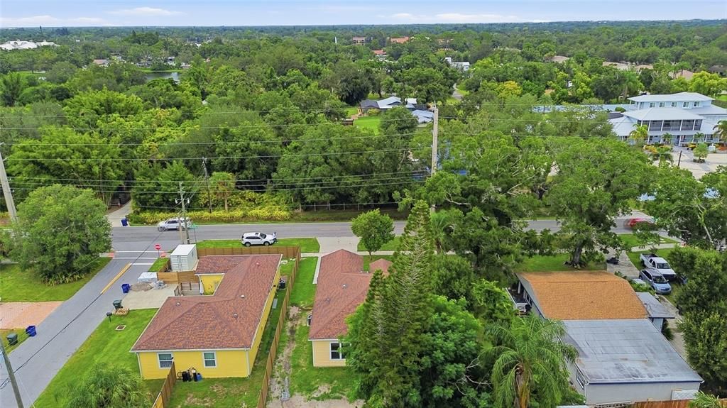 На продажу: $425,000 (2 спален, 2 ванн, 1209 Квадратных фут)