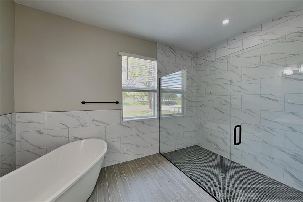 For Sale: $319,900 (3 beds, 2 baths, 1548 Square Feet)