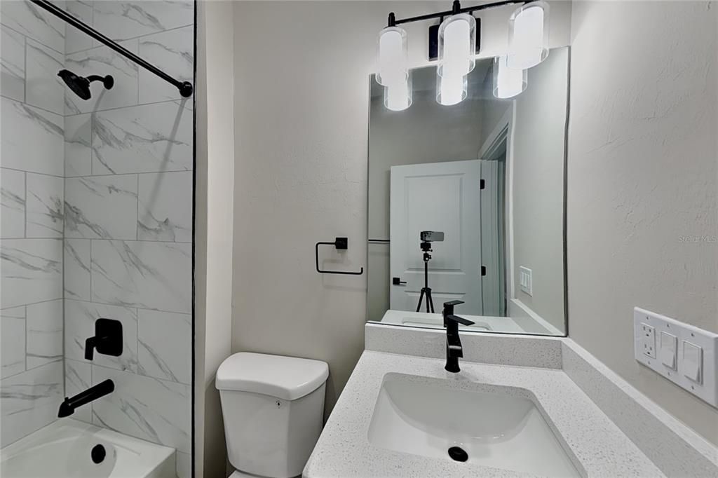 For Sale: $319,900 (3 beds, 2 baths, 1548 Square Feet)