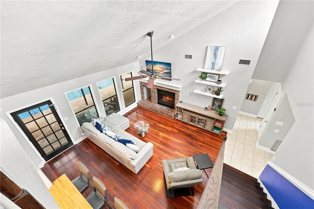 En Venta: $450,000 (4 camas, 2 baños, 1953 Pies cuadrados)