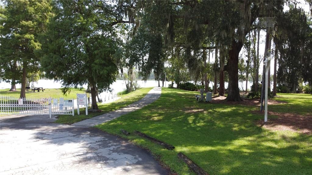 For Sale: $147,500 (2 beds, 2 baths, 828 Square Feet)