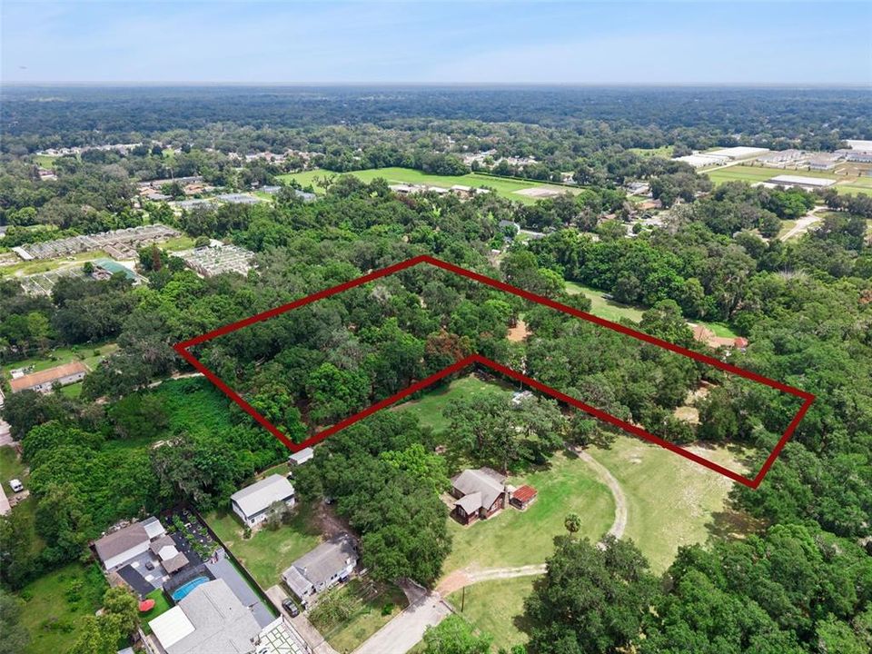 待售: $650,000 (3.58 acres)