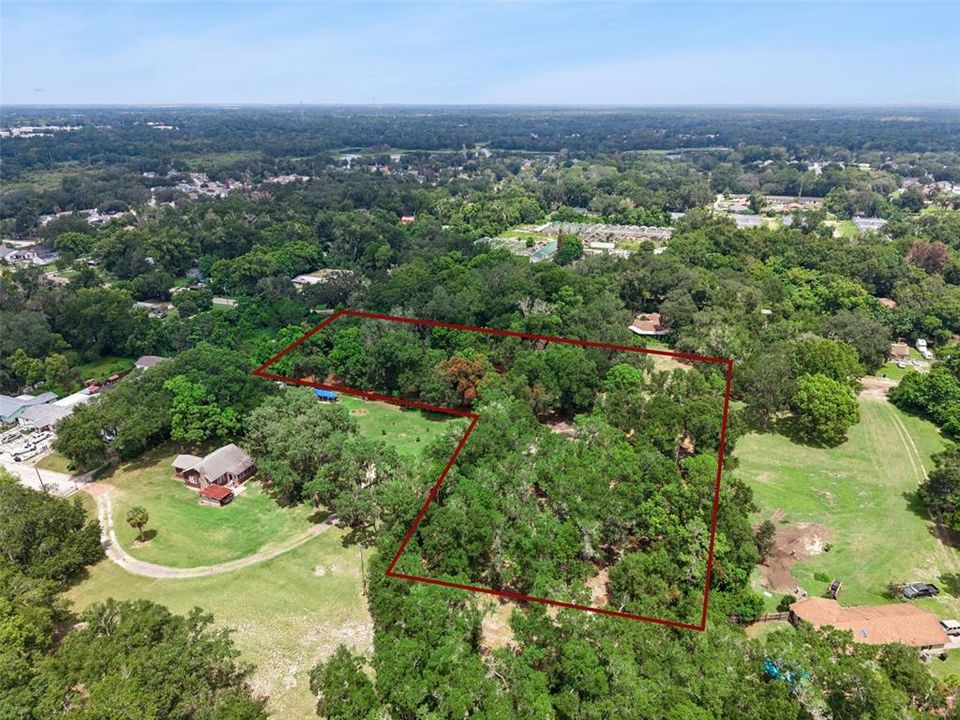 待售: $650,000 (3.58 acres)