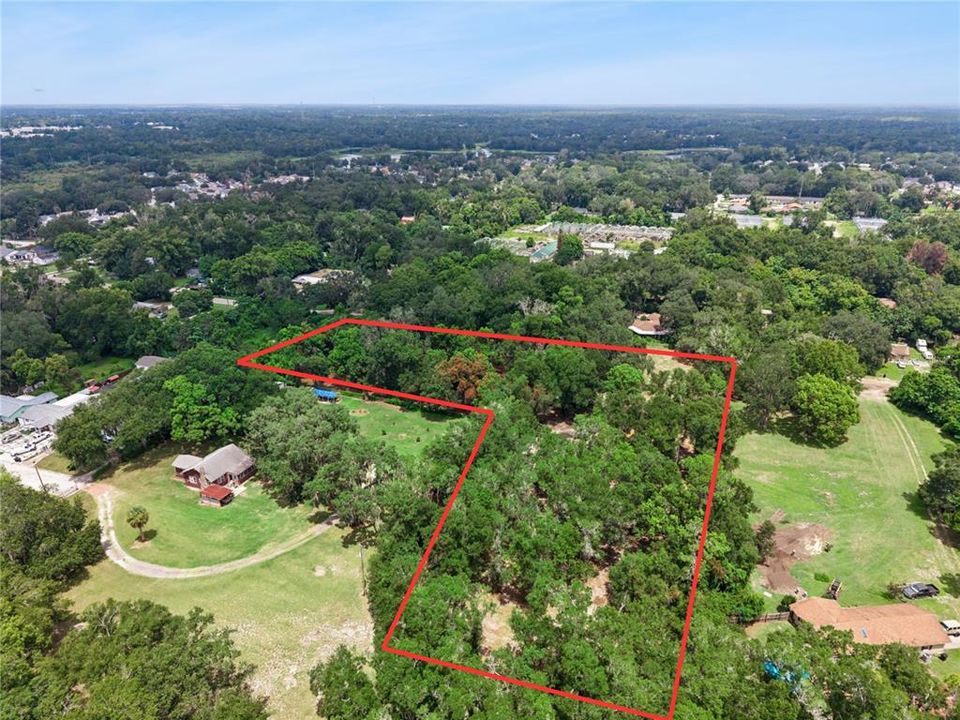 待售: $650,000 (3.58 acres)