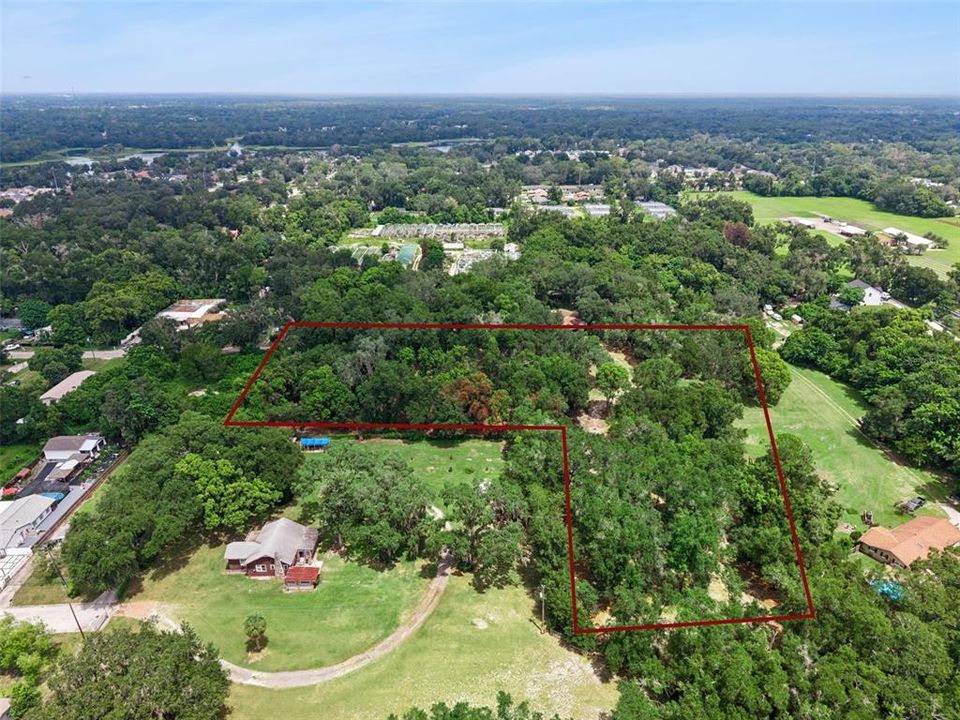 待售: $650,000 (3.58 acres)