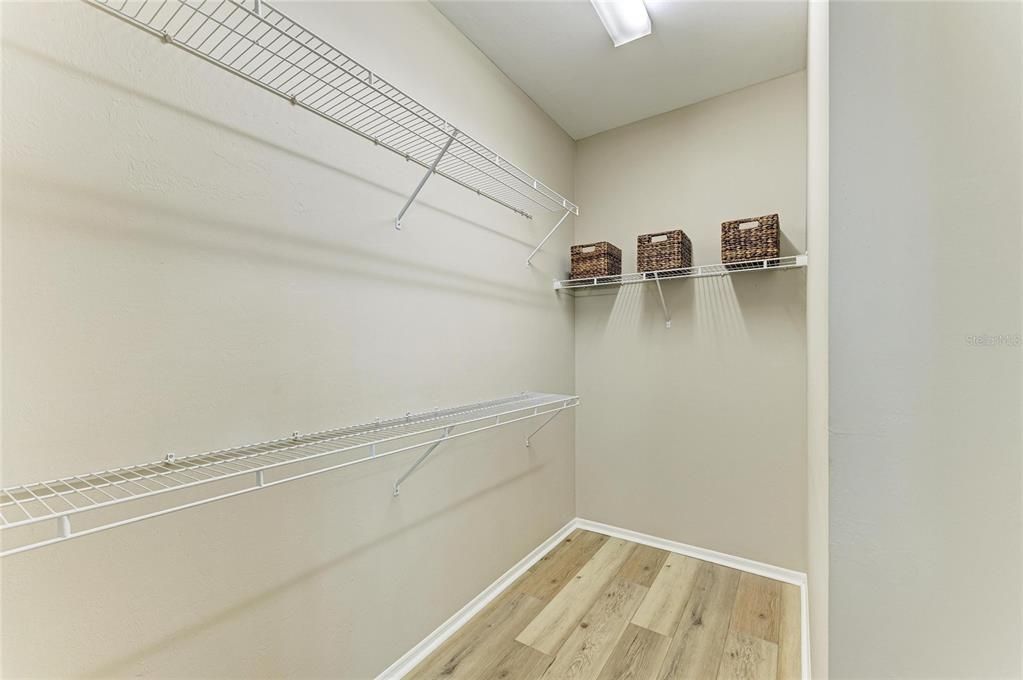 На продажу: $389,000 (2 спален, 2 ванн, 1437 Квадратных фут)