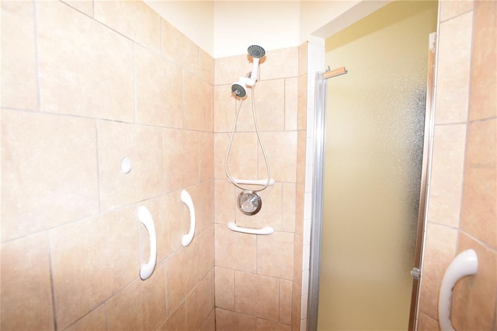 For Sale: $289,000 (3 beds, 2 baths, 1787 Square Feet)