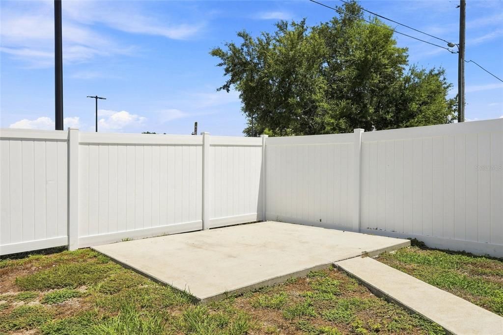 En Venta: $547,400 (4 camas, 2 baños, 1989 Pies cuadrados)