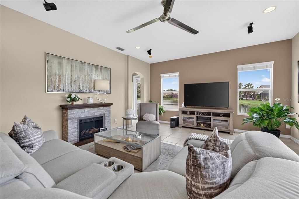 For Sale: $544,900 (4 beds, 3 baths, 2468 Square Feet)