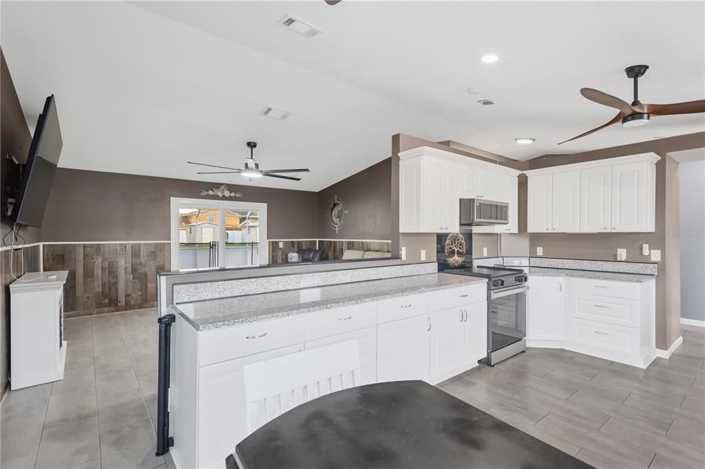 En Venta: $419,000 (3 camas, 2 baños, 1680 Pies cuadrados)
