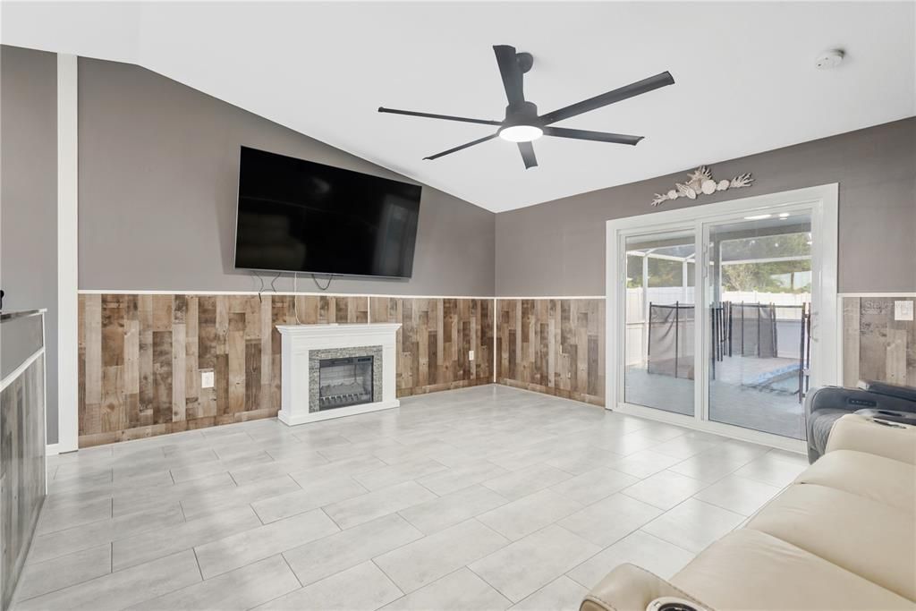 En Venta: $419,000 (3 camas, 2 baños, 1680 Pies cuadrados)
