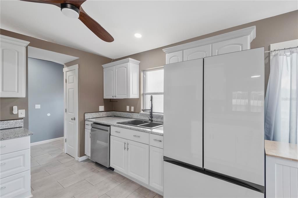 En Venta: $419,000 (3 camas, 2 baños, 1680 Pies cuadrados)