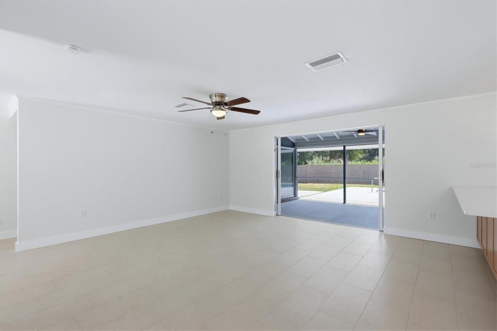 For Sale: $425,000 (3 beds, 2 baths, 1772 Square Feet)