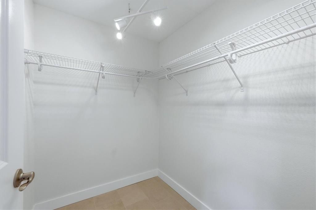 For Sale: $425,000 (3 beds, 2 baths, 1772 Square Feet)