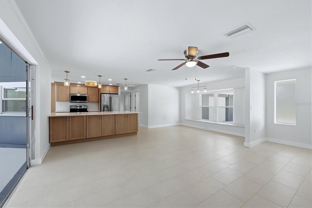 For Sale: $425,000 (3 beds, 2 baths, 1772 Square Feet)