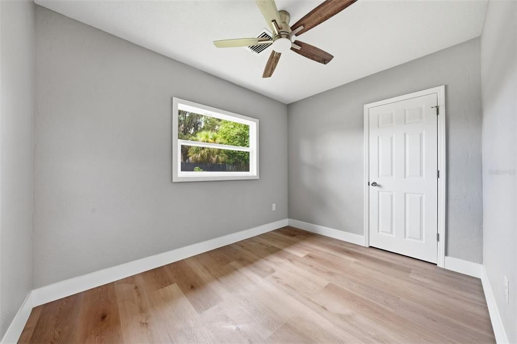 For Sale: $195,000 (4 beds, 1 baths, 1425 Square Feet)