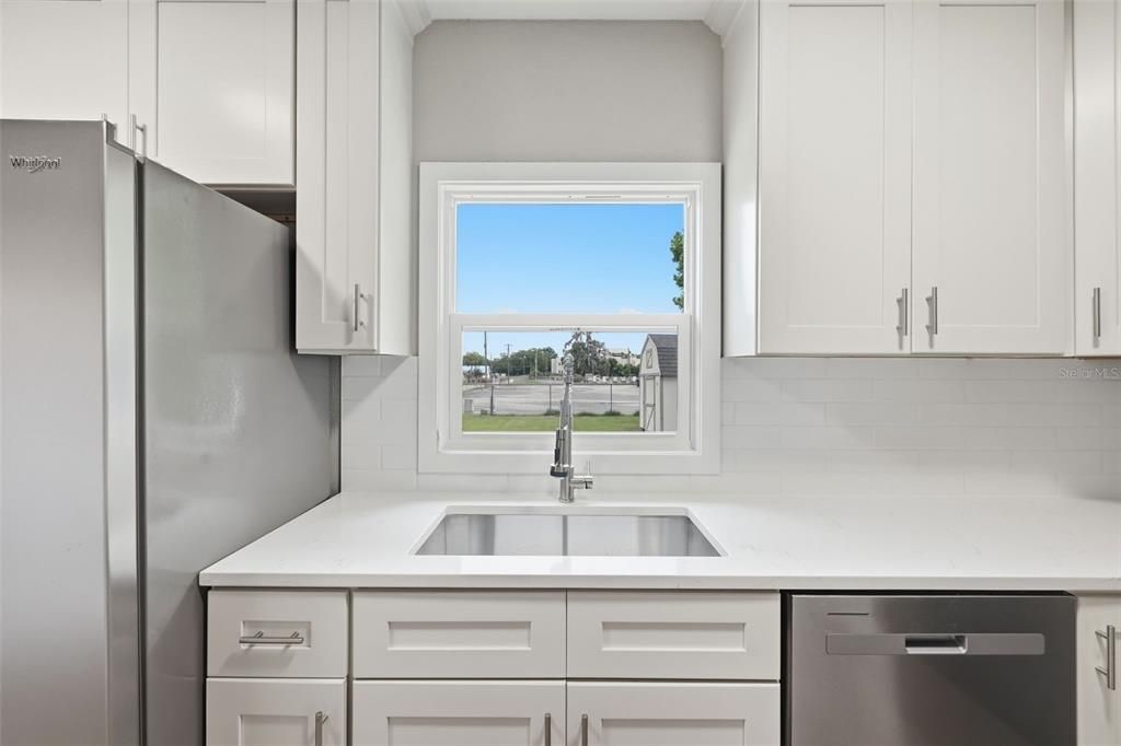 For Sale: $195,000 (4 beds, 1 baths, 1425 Square Feet)