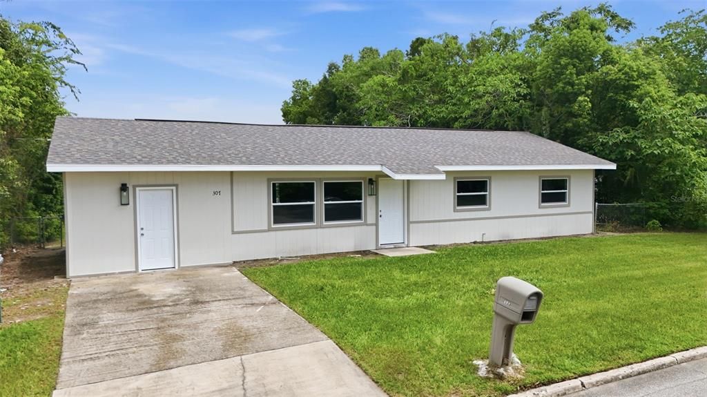 For Sale: $195,000 (4 beds, 1 baths, 1425 Square Feet)