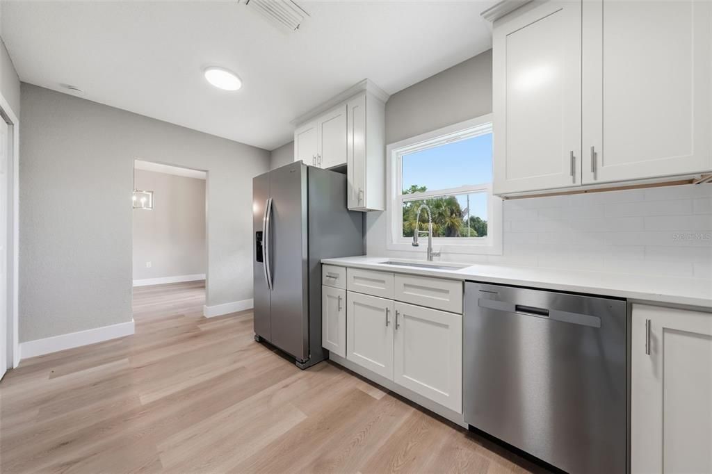 For Sale: $195,000 (4 beds, 1 baths, 1425 Square Feet)