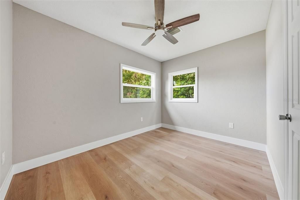 For Sale: $195,000 (4 beds, 1 baths, 1425 Square Feet)