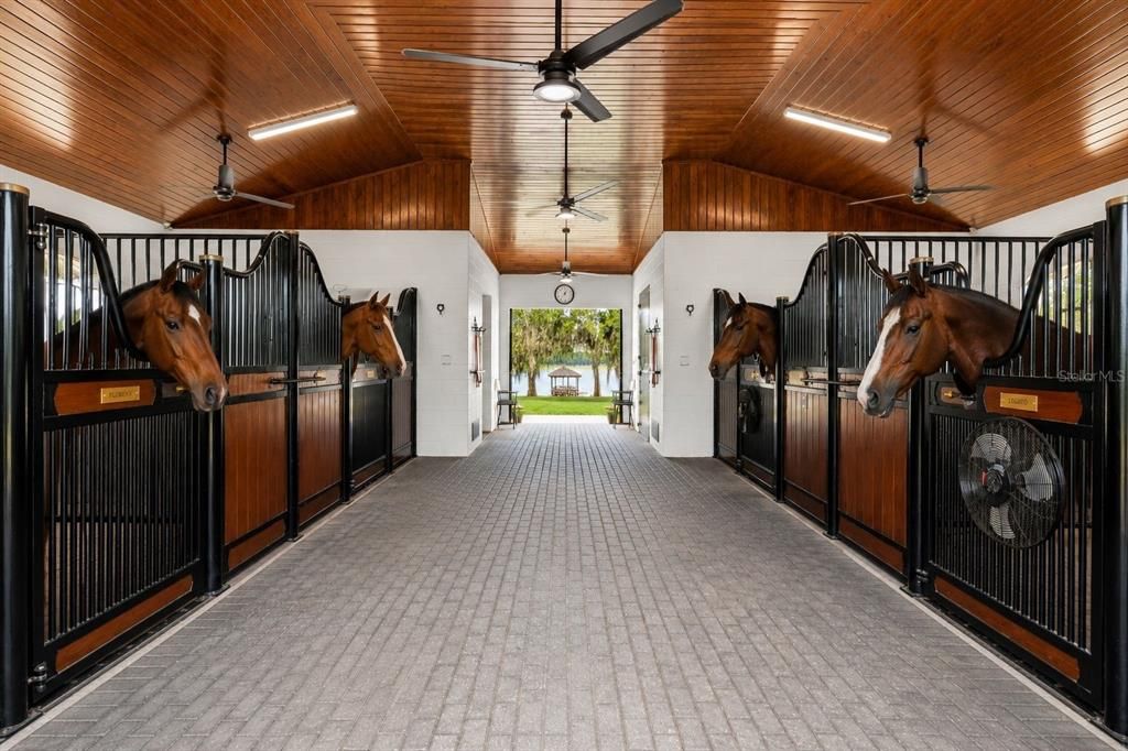 For Sale: $4,500,000 (6 beds, 7 baths, 5776 Square Feet)