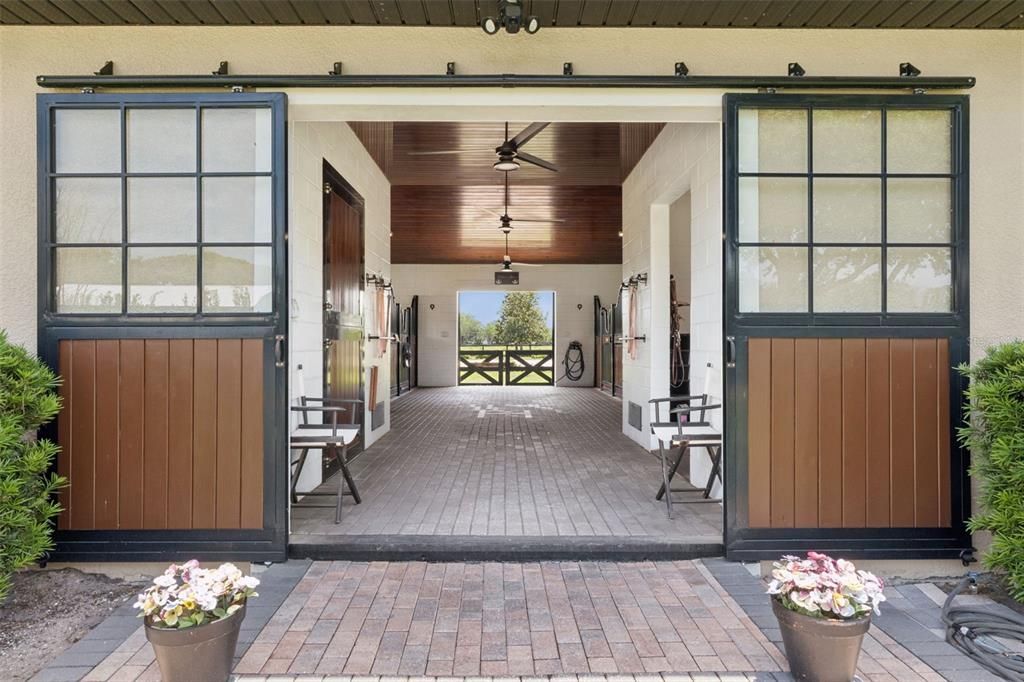For Sale: $4,500,000 (6 beds, 7 baths, 5776 Square Feet)